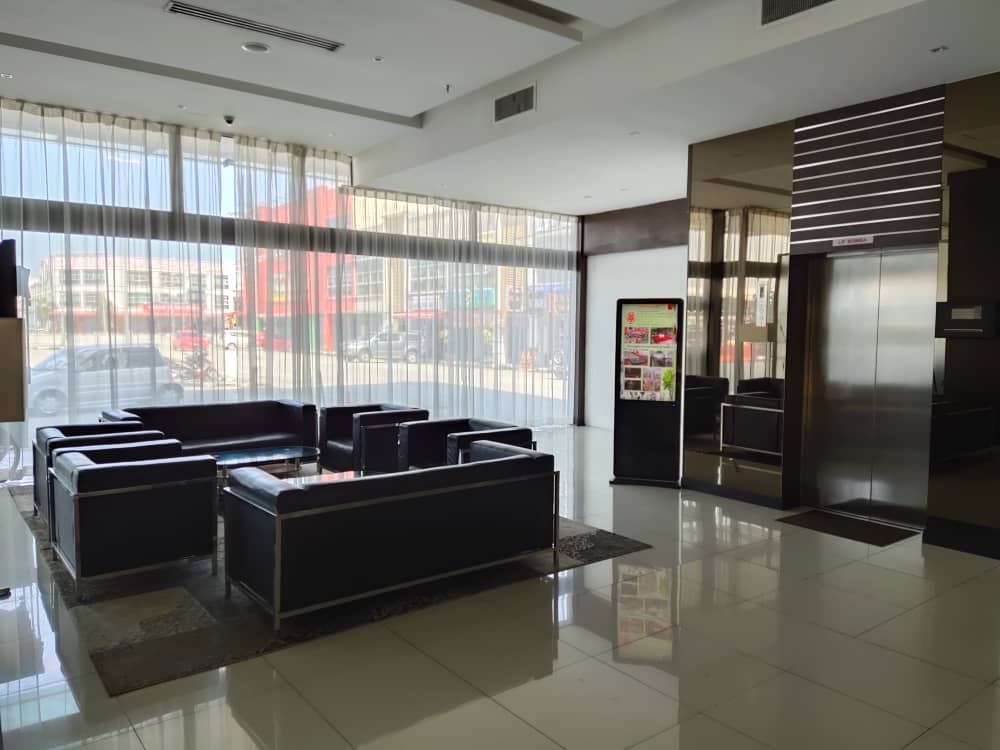 Lobby Lift Side